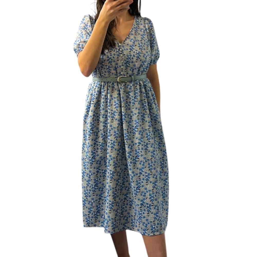 LOFT Women’s dress floral blue white size M